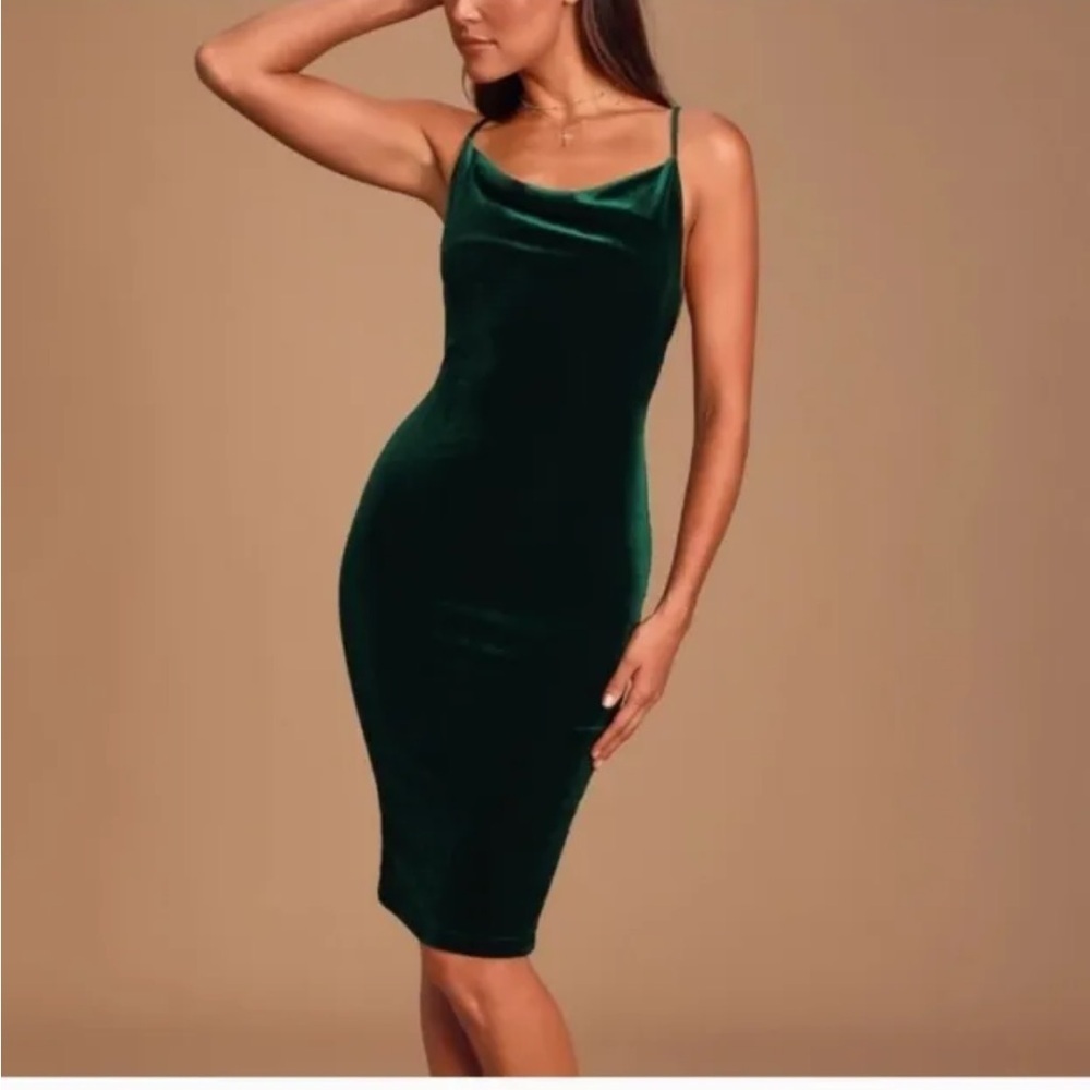 Lulu’s Jazzy Belle Dark Green‎ Velvet Dress
